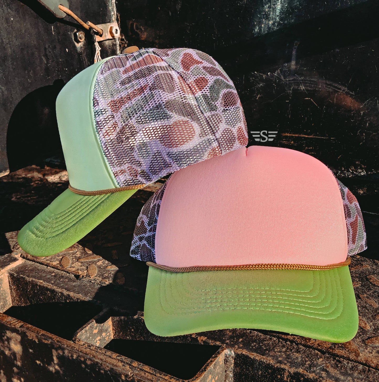 Camouflauge Duck Camo Mesh Back Trucker Cap Hat Green-Pink