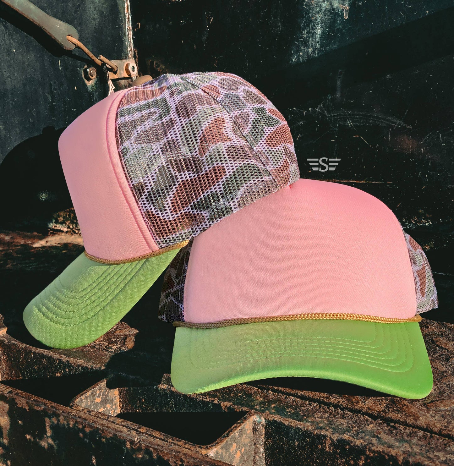 Camouflauge Duck Camo Mesh Back Trucker Cap Hat Green-Pink